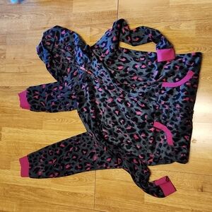 Gray/pink/black leopard print hooded onesie sz XS